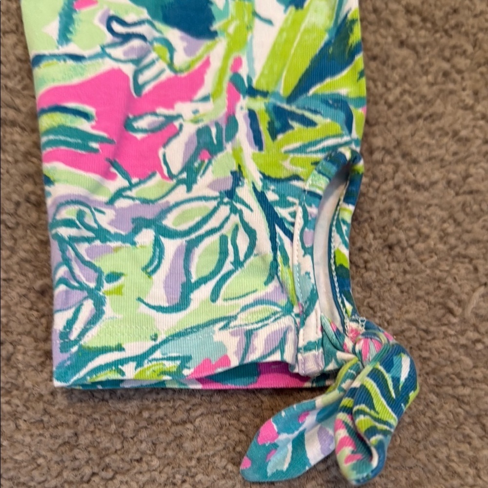 Girl’s Lilly Pulitzer Vibrant Pink and Blue Leggings - Picture 6 of 6